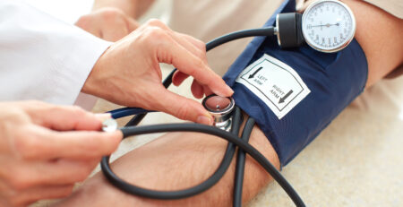 المعدل الطبيعي ل قياس ضغط الدم وأفضل أجهزة القياس